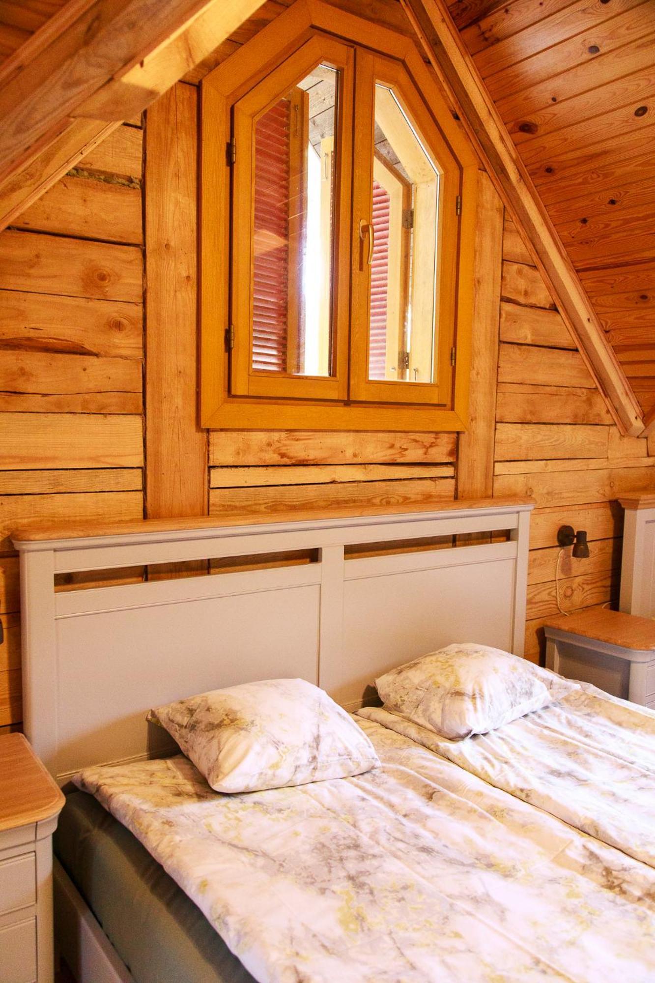 Roze Guest Houses Sklandas Bernati Exterior photo